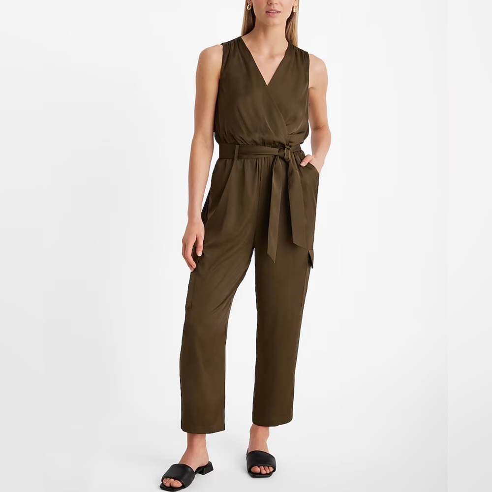 NWT EXPRESS Satin Sleeveless Surplice Tie Waist Cargo Jumpsuit size XS